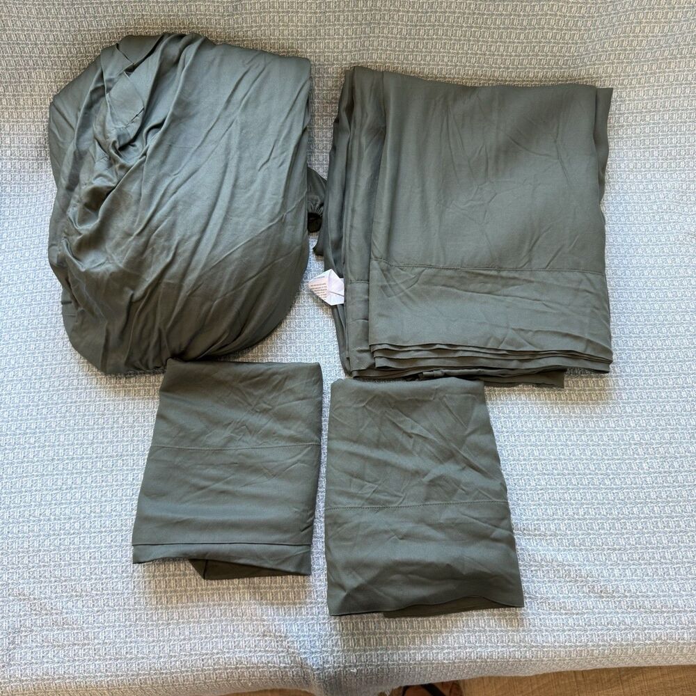 CARILOHA Bamboo 4 Pc QUEEN  Sheet SET -Viscose